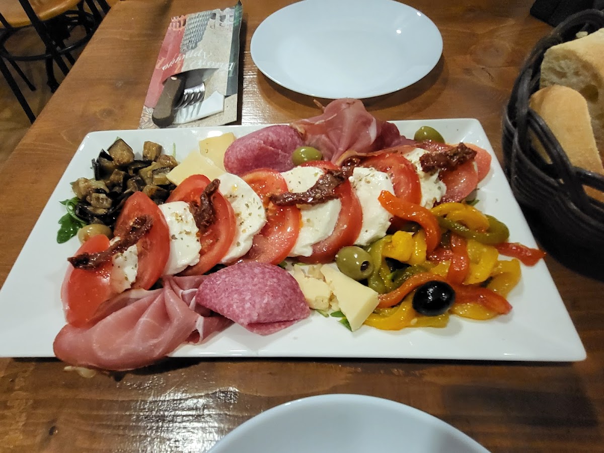 La Piazza - Italiaanse Trattoria photo 3